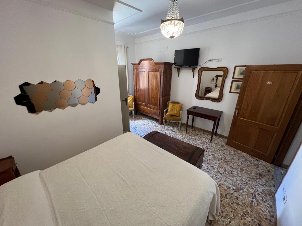 Le Camere Dei Magi Saturnia Esterno foto